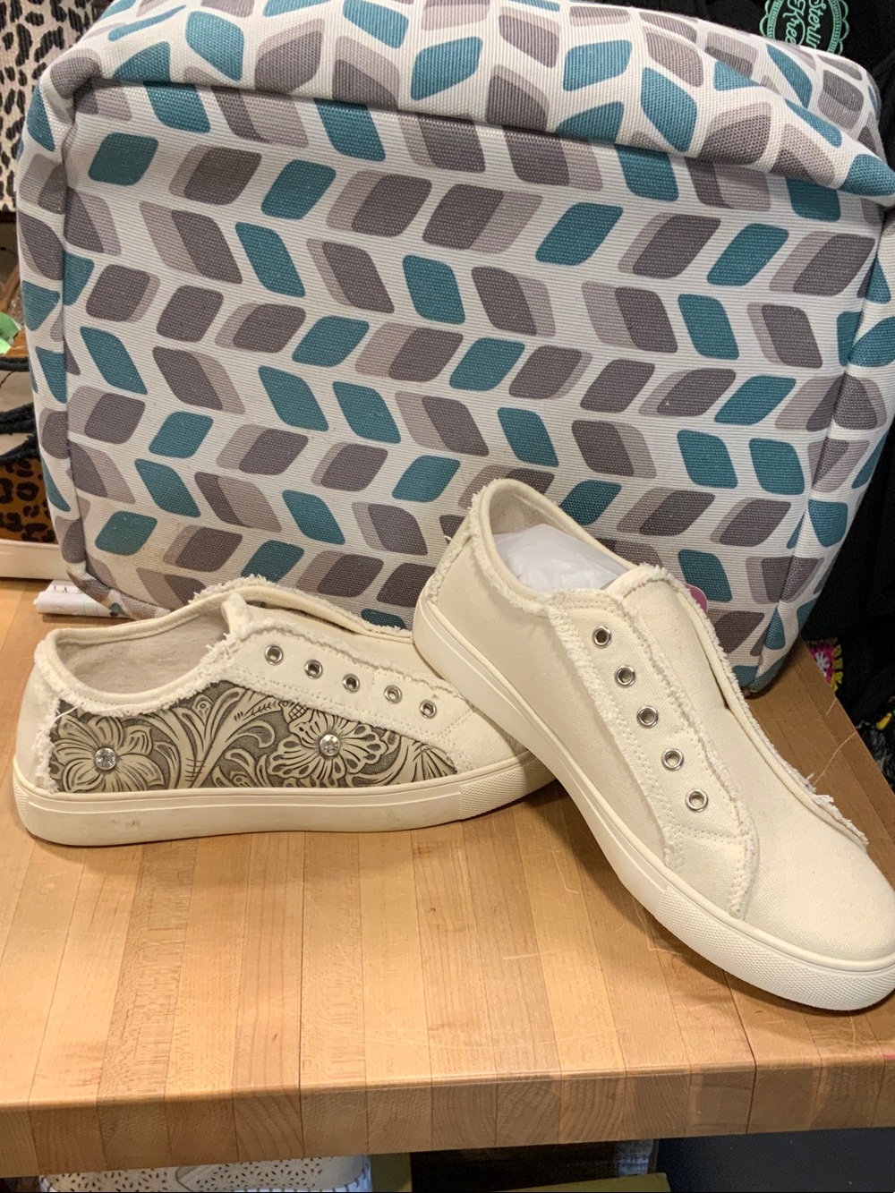 Montana West Cream Slip-On Sneakers with Floral Side Detail